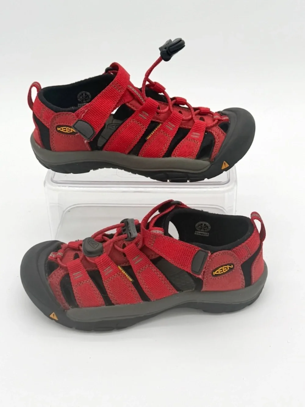 KEEN Kids Newport H2 Waterproof Water Sandals Red Gray Size US Youth 2 EU 34 EUC